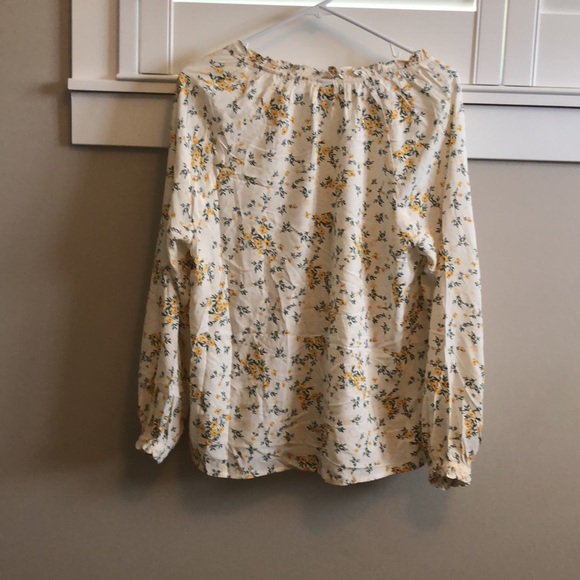 Old Navy Floral-Print Split-Neck Poet Blouse - Picture 3 of 5